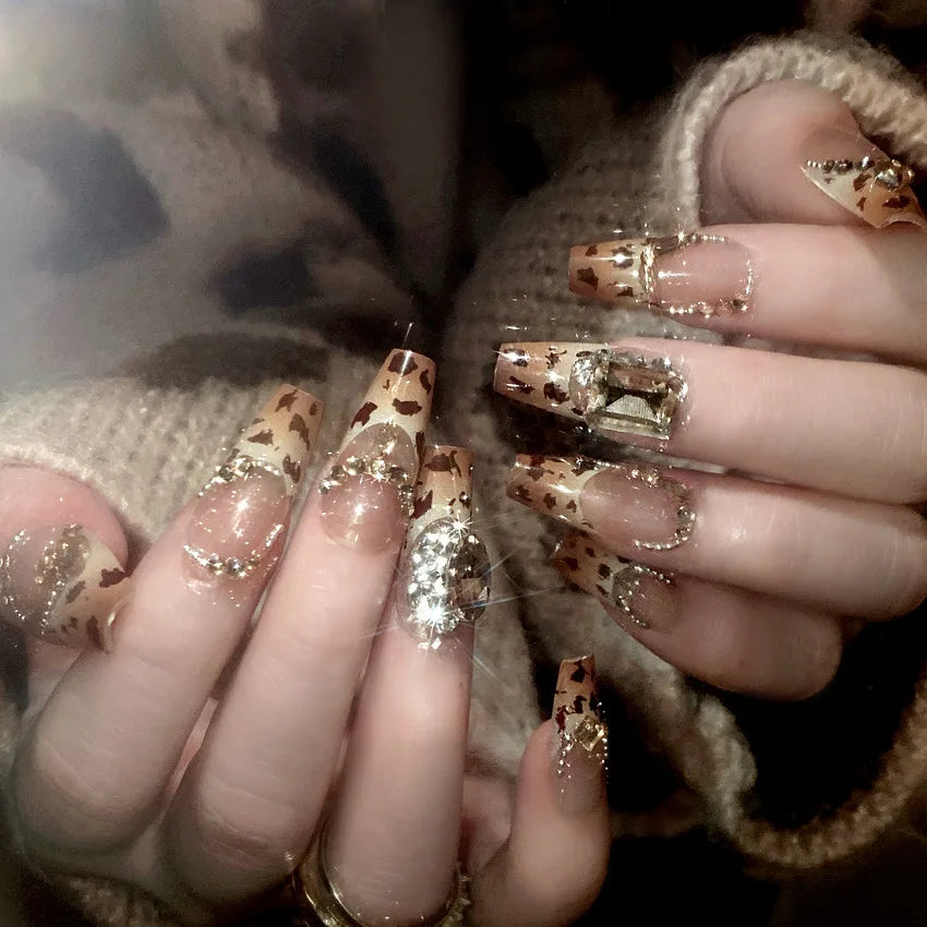 24PCS Almond Nails – Mixed Solid Colors with Subtle Florals & Golden Highlights