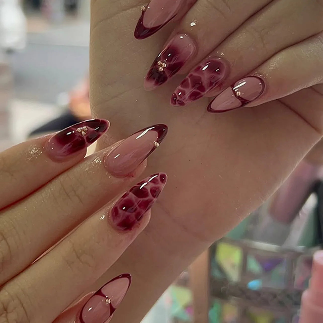 24PCS Almond Nails – Mixed Solid Colors with Subtle Florals & Golden Highlights