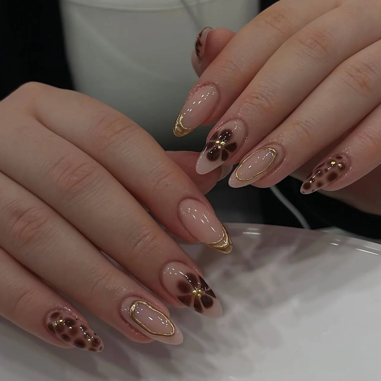 24PCS Almond Nails – Mixed Solid Colors with Subtle Florals & Golden Highlights