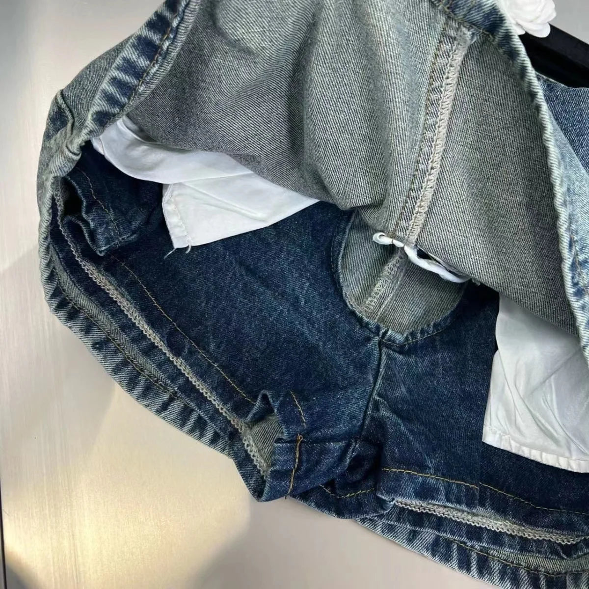 Fashion High Waist Denim Mini Skirt Women's 2023 Summer New Fashion Button Zipper Slim Fit Korean Street Casual A-line Skirt