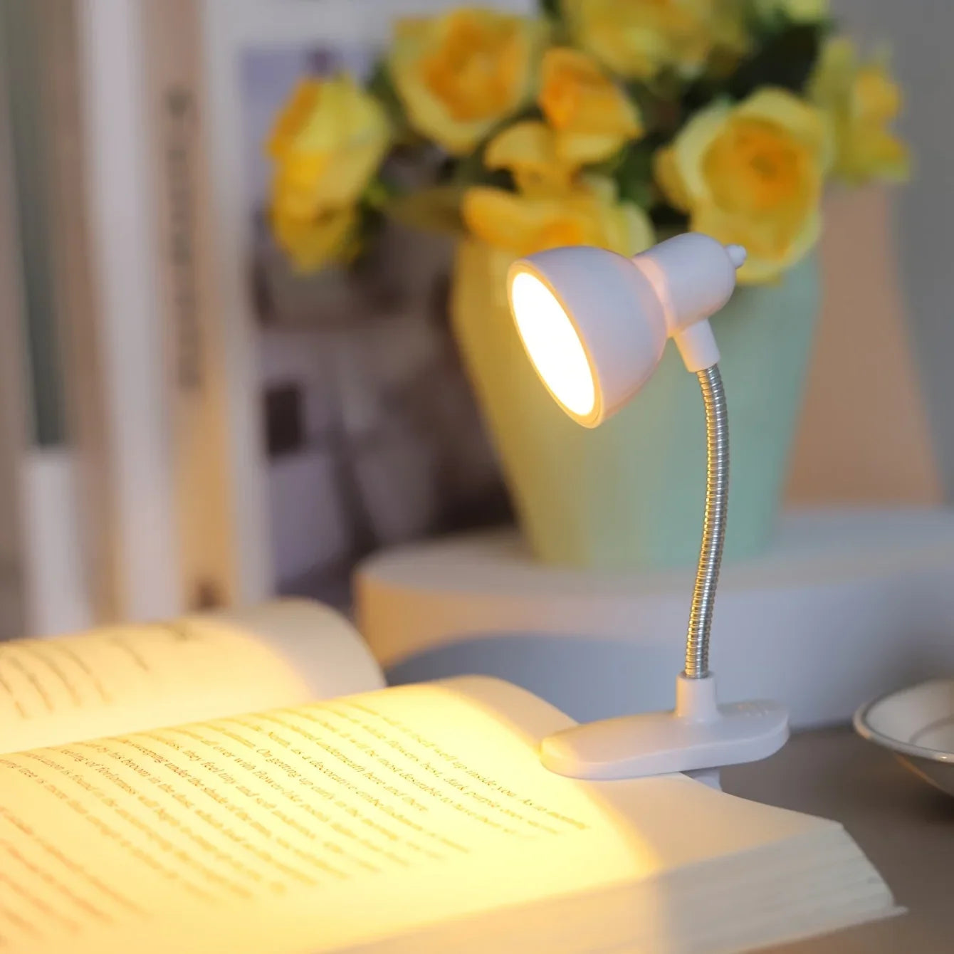 Mini Clip-On LED Reading Lamp – Eye-Friendly, Portable Light for Bed, Books & Desk
