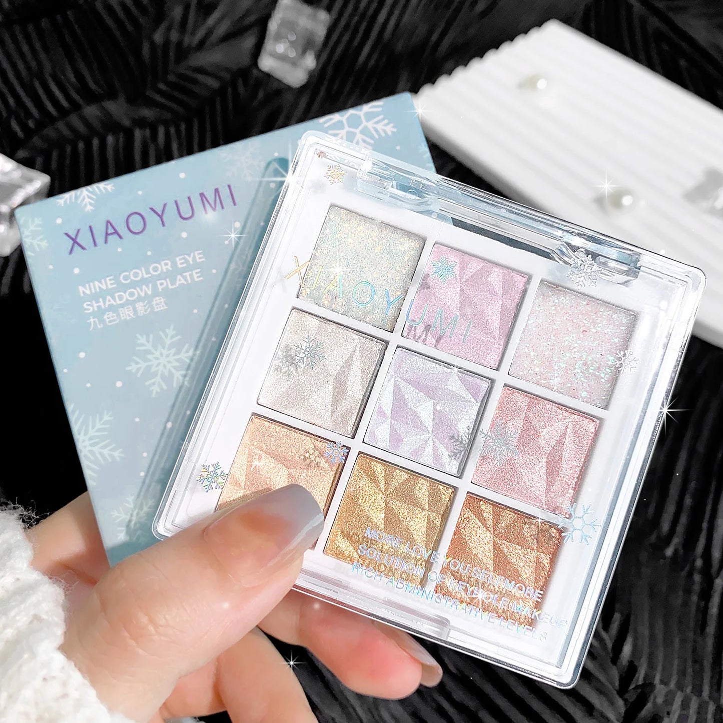 Nine-color fine glitter eyeshadow palette Pearlescent fine glitter lasting color highlight eye highlights