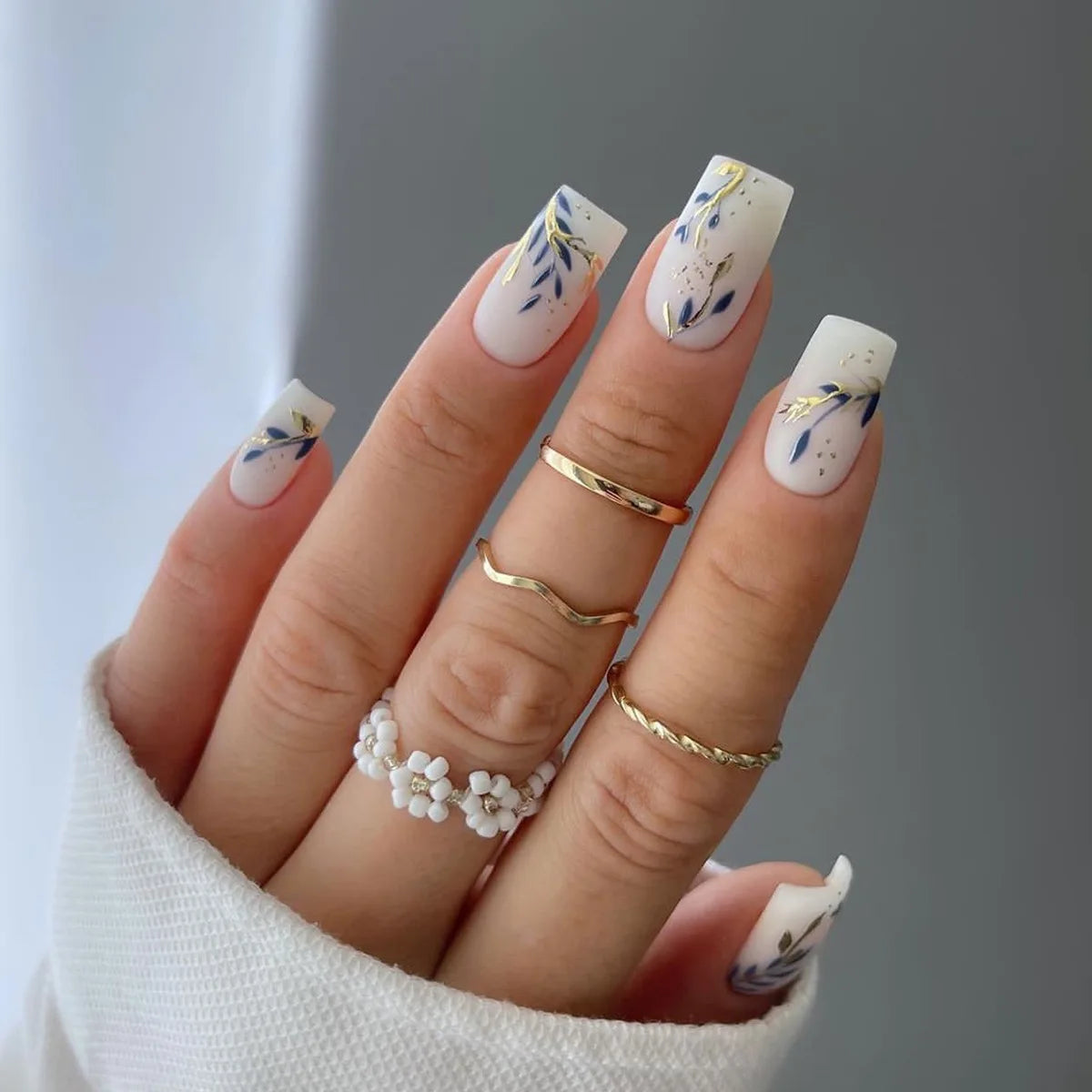 Ballet Chic – 24Pcs White French Nails with Cute Bow Design