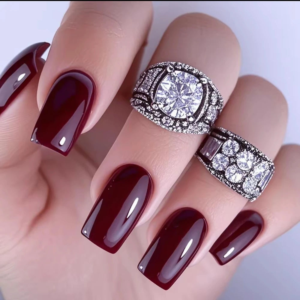 Glossy Nail Set – Long Press-On Acrylics for DIY Glam Moments