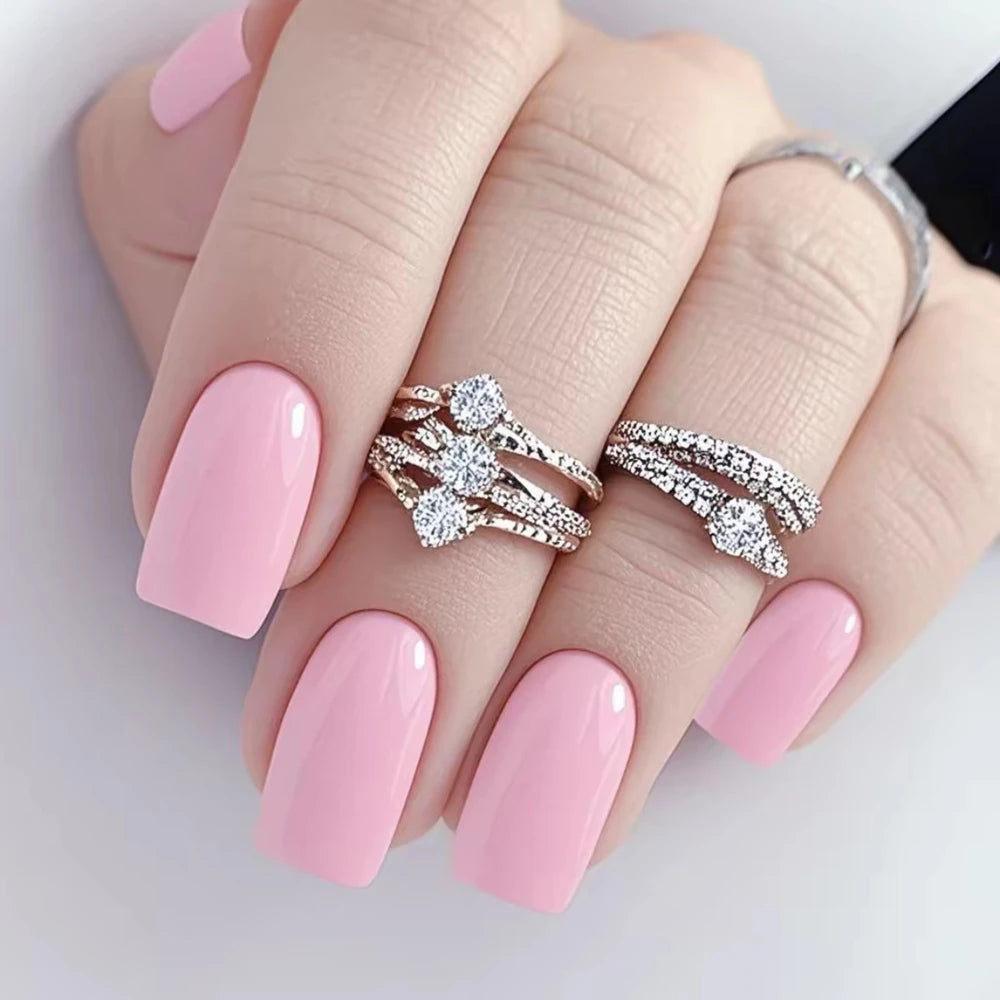 Glossy Nail Set – Long Press-On Acrylics for DIY Glam Moments