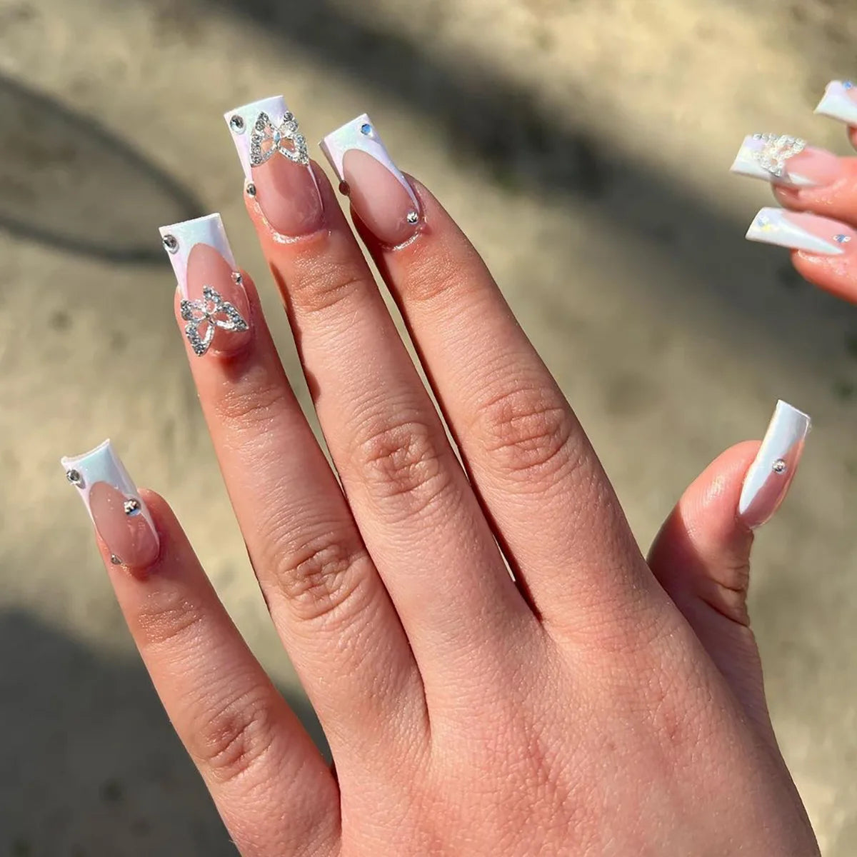 Ballet Chic – 24Pcs White French Nails with Cute Bow Design