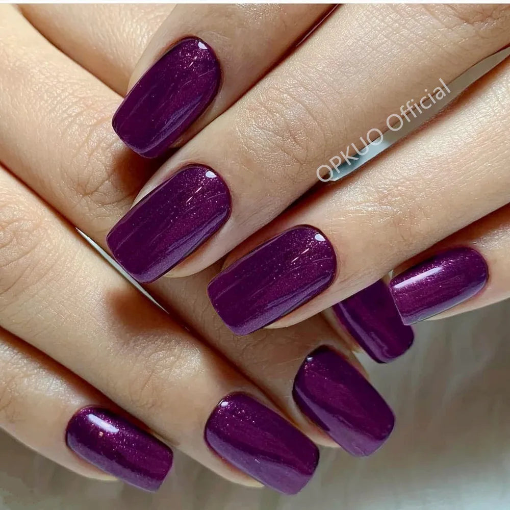 Glossy Nail Set – Long Press-On Acrylics for DIY Glam Moments