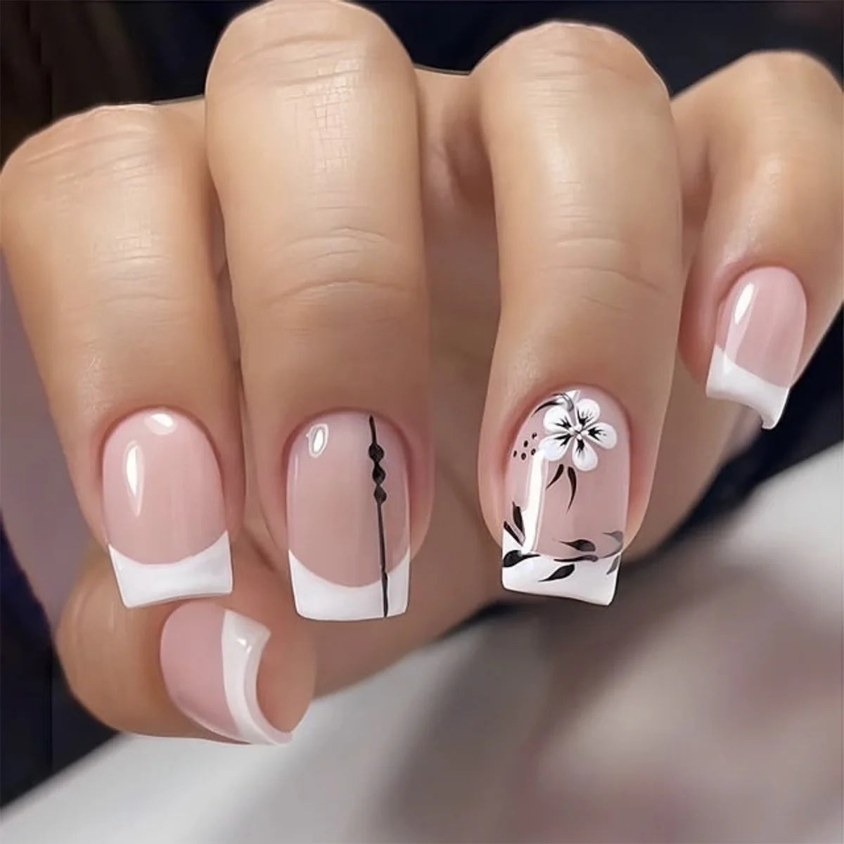 Ballet Chic – 24Pcs White French Nails with Cute Bow Design