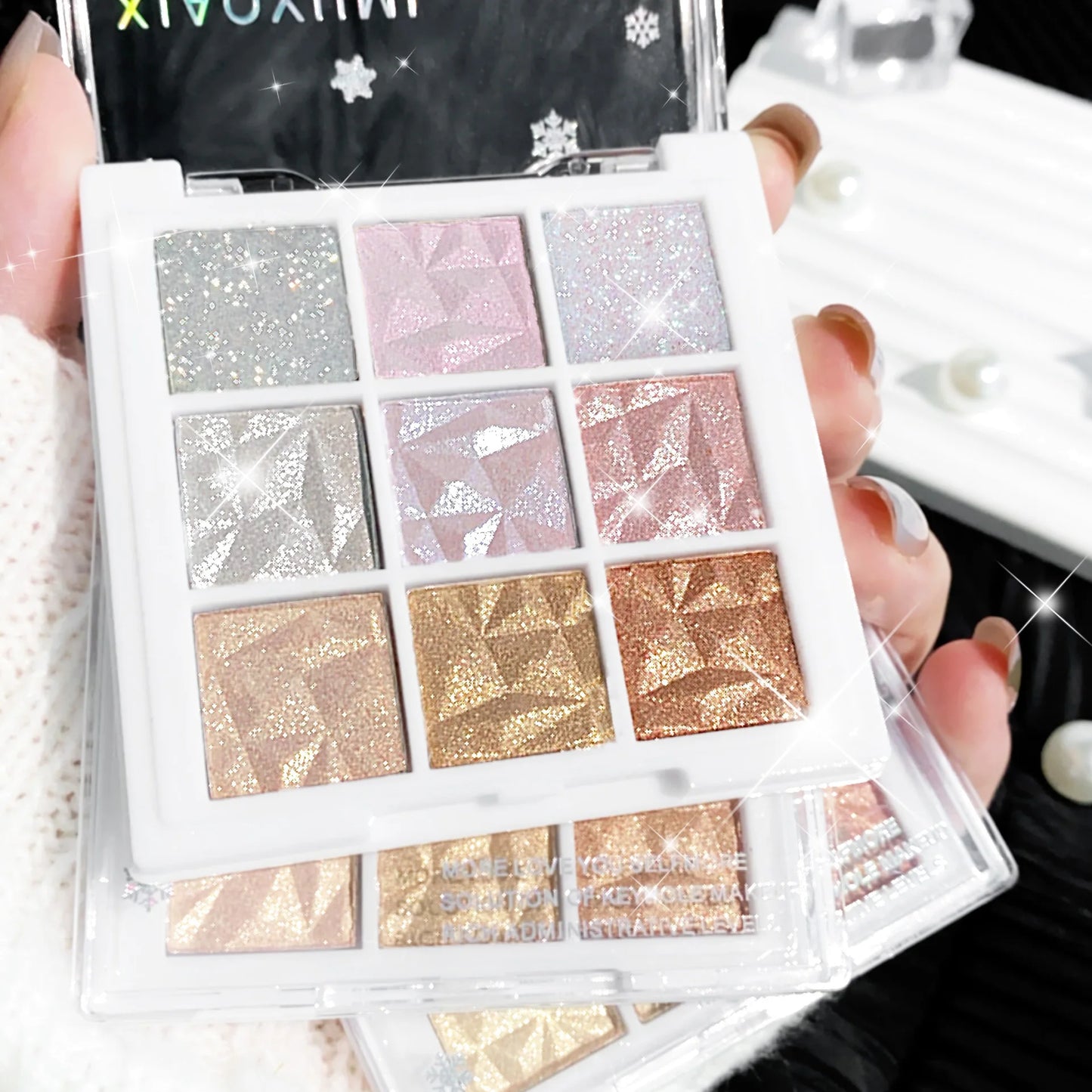 Nine-color fine glitter eyeshadow palette Pearlescent fine glitter lasting color highlight eye highlights