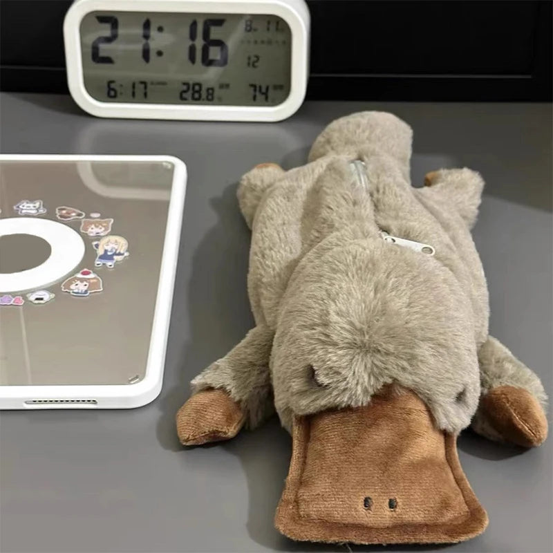 Kawaii Platypus Plush Pencil Case – Cute Large-Capacity Pen Pouch & Cosmetic Bag for School & Stationery Fans