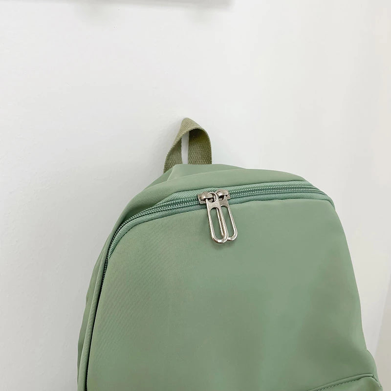 UrbanEase Solid Backpack – Lightweight & Versatile for High School, Travel & Daily Style!