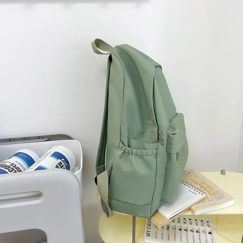 UrbanEase Solid Backpack – Lightweight & Versatile for High School, Travel & Daily Style!
